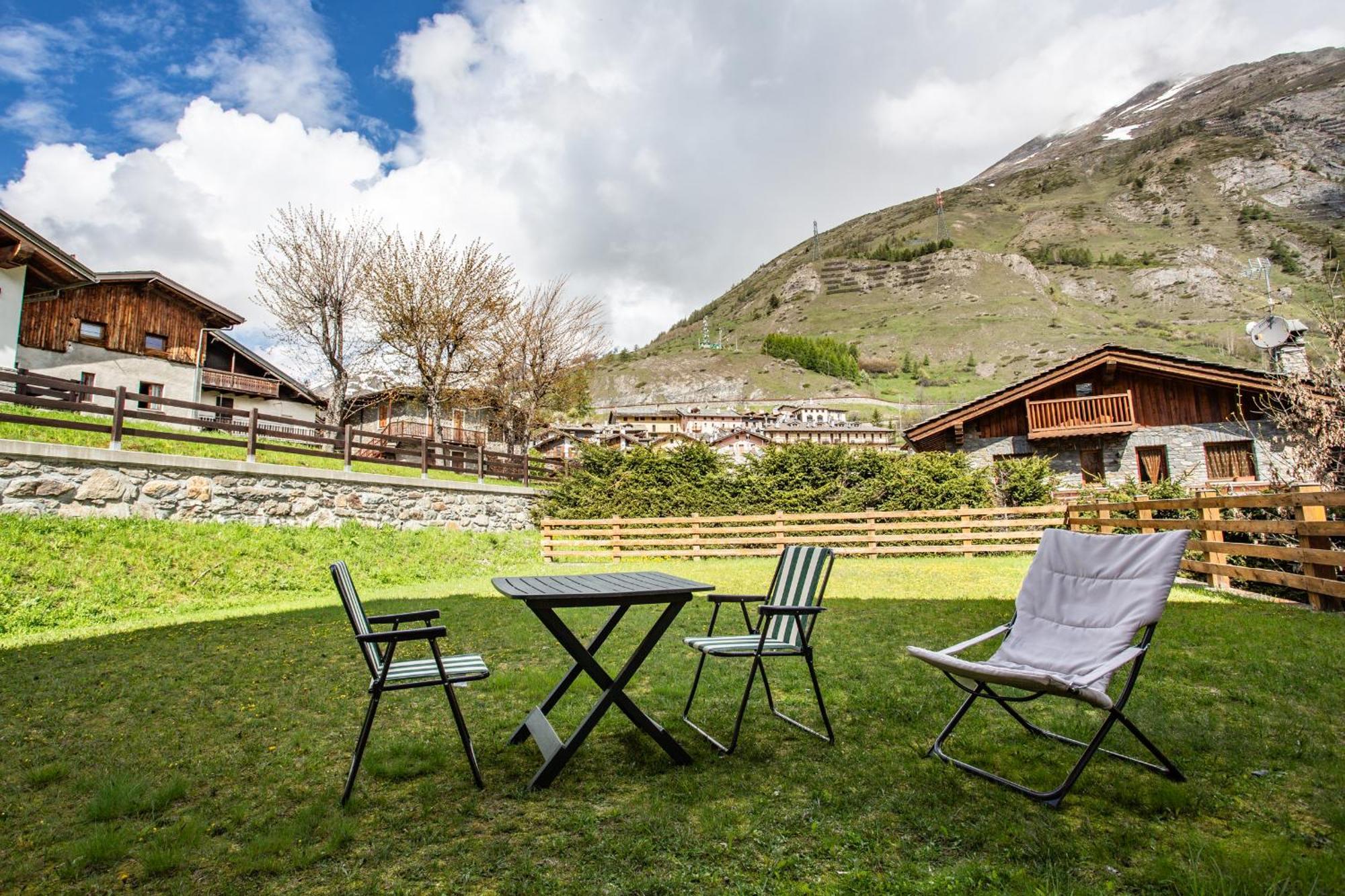La Casa Di Matilde - Trilocale Vicinissimo Alle Piste Da Sci La Thuile Extérieur photo
