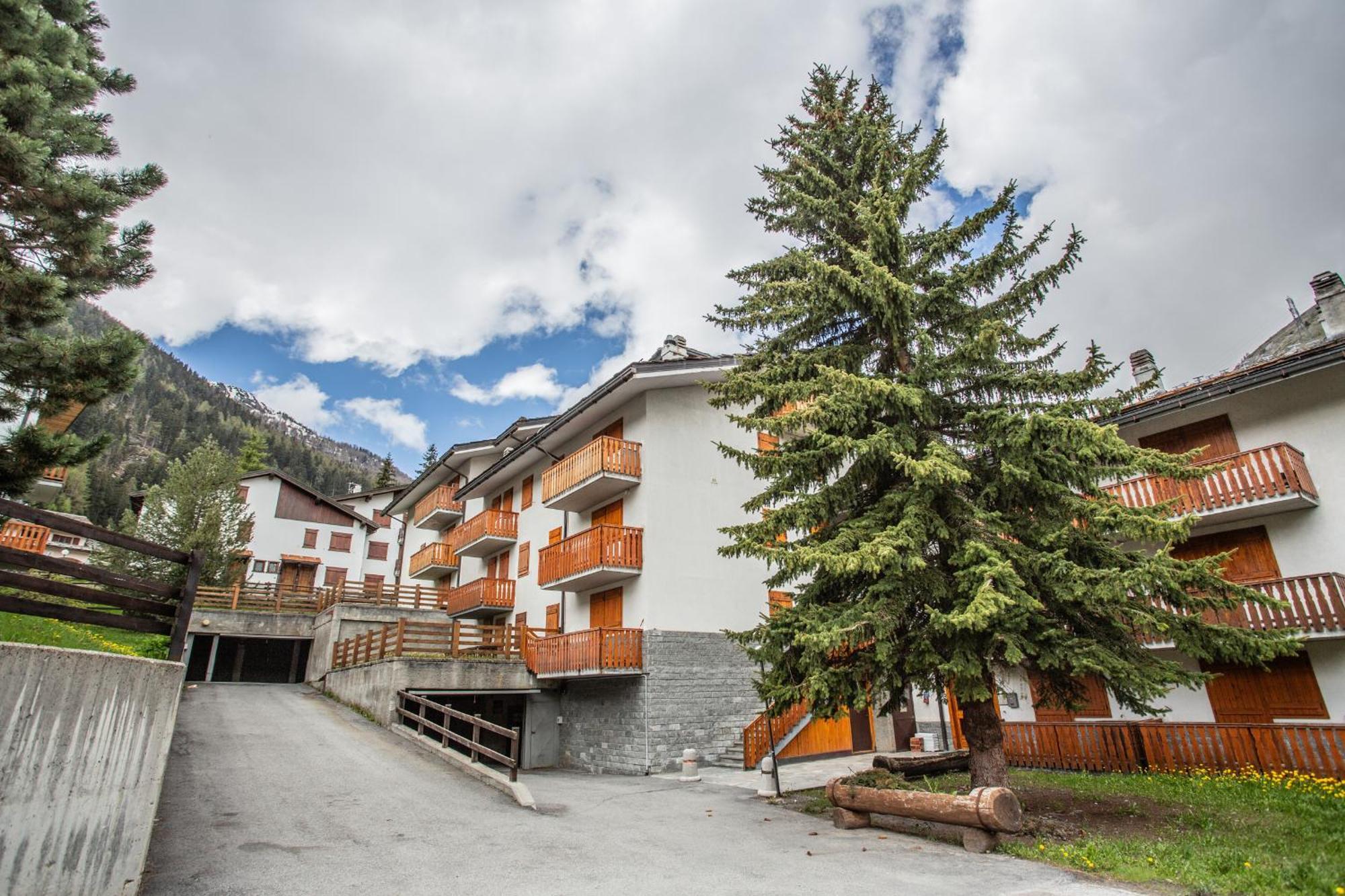 La Casa Di Matilde - Trilocale Vicinissimo Alle Piste Da Sci La Thuile Extérieur photo